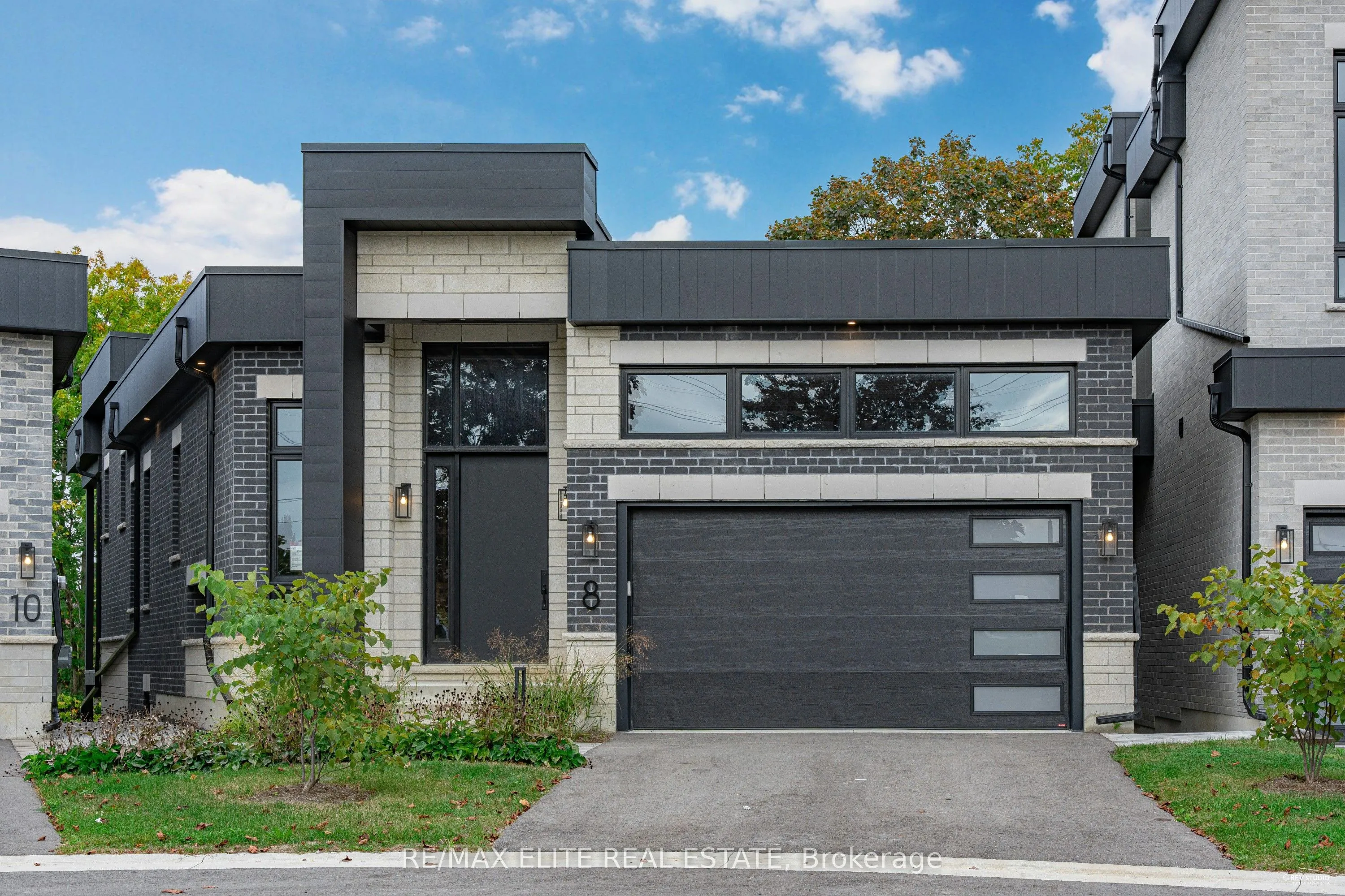 8 Tidmarsh Lane, Ajax, ON L1T 4S1