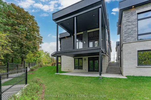 8 Tidmarsh Lane, Ajax, ON L1T 4S1