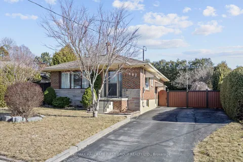 607 Newman Crescent, Whitby, ON L1N 1M7