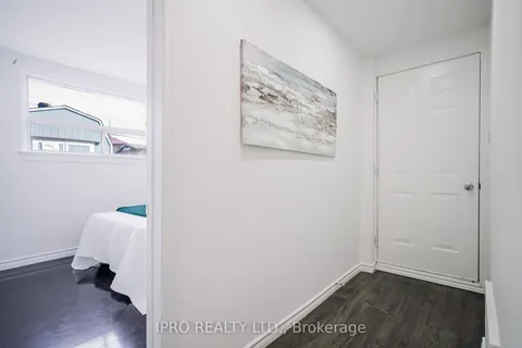 77 Milford Haven Drive, Toronto, ON M1G 3C9