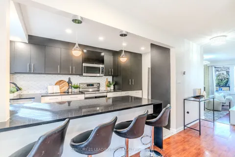 1807 Listowell Crescent, Pickering, ON L1V 2Y2