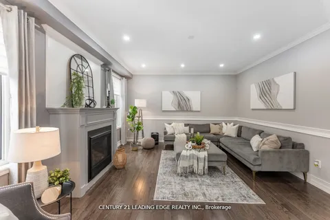 2397 Dress Circle Crescent, Oshawa, ON L1L 0L9