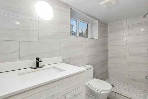 274 Ritson Road, Oshawa, ON L1G 5P8