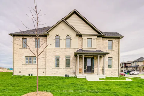2 Wesley Brooks Street, Clarington, ON L1B 0W4