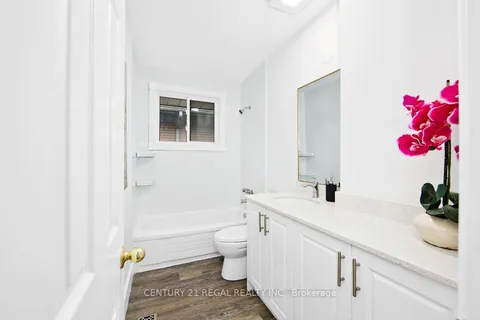 51 Thornbeck Drive, Toronto, ON M1G 2J7