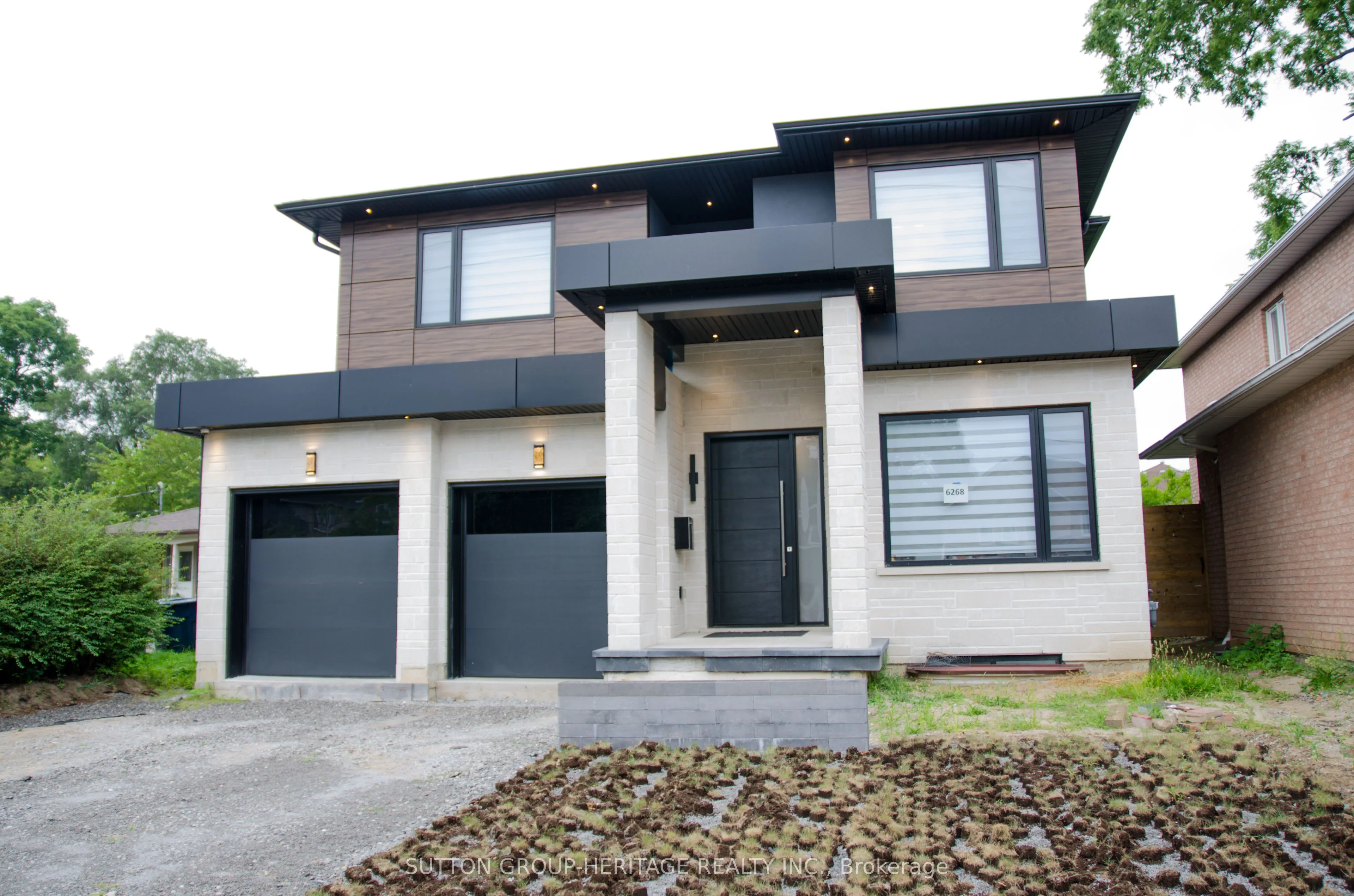 6268 Kingston Road, Toronto, ON M1C 1L1