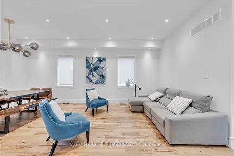 6268 Kingston Road, Toronto, ON M1C 1L1