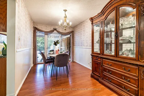 1464 Largo Crescent, Oshawa, ON L1G 7E5