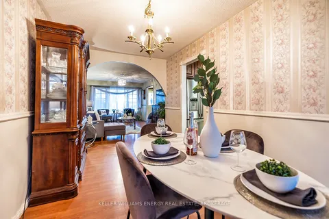 1464 Largo Crescent, Oshawa, ON L1G 7E5