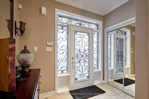 6 Florence Drive, Whitby, ON L1R 0K2