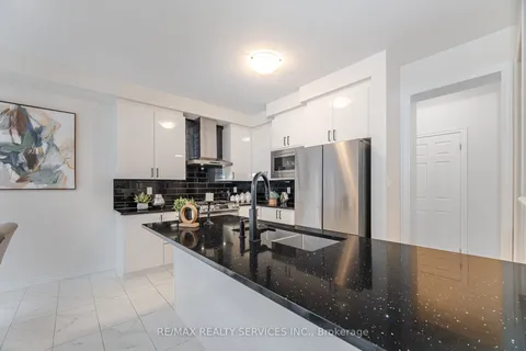 62 Olerud Drive, Whitby, ON L1P 0J1