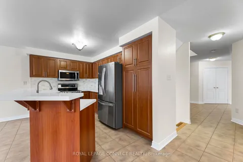 15 Root Crescent, Ajax, ON L1T 4J8