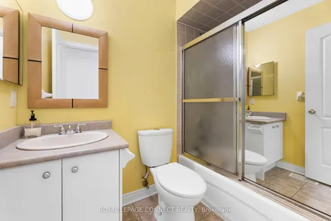 15 Root Crescent, Ajax, ON L1T 4J8