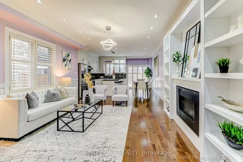 71 August Avenue, Toronto, ON M1L 3N1