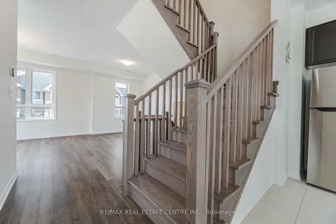 3370 Thunderbird Promenade, Pickering, ON L1X 0N1