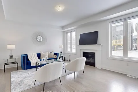 2856 Foxden Square, Pickering, ON L1X 0N9