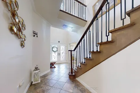 1143 Gossamer Drive, Pickering, ON L1X 2T8