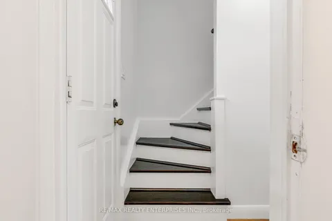 20 Ashdean Drive, Toronto, ON M1P 1E3