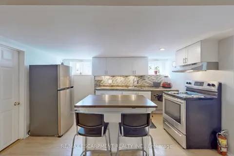 527 Victoria Park Avenue, Toronto, ON M4C 5H2