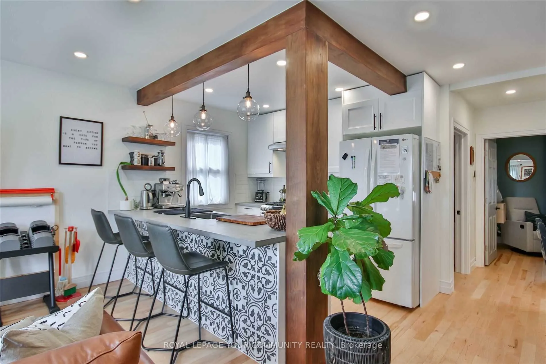 1370 Woodbine Avenue, Toronto, ON M4C 4G5