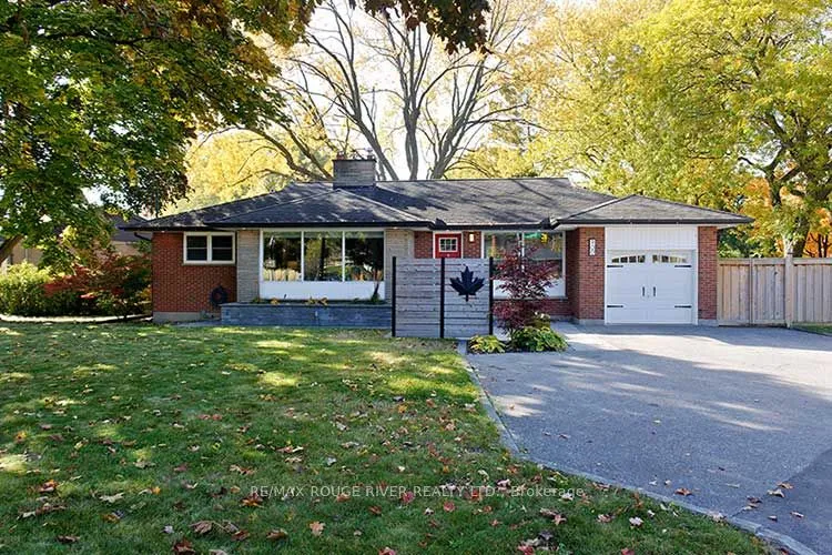 900 Henry Street, Whitby, ON L1N 5E5