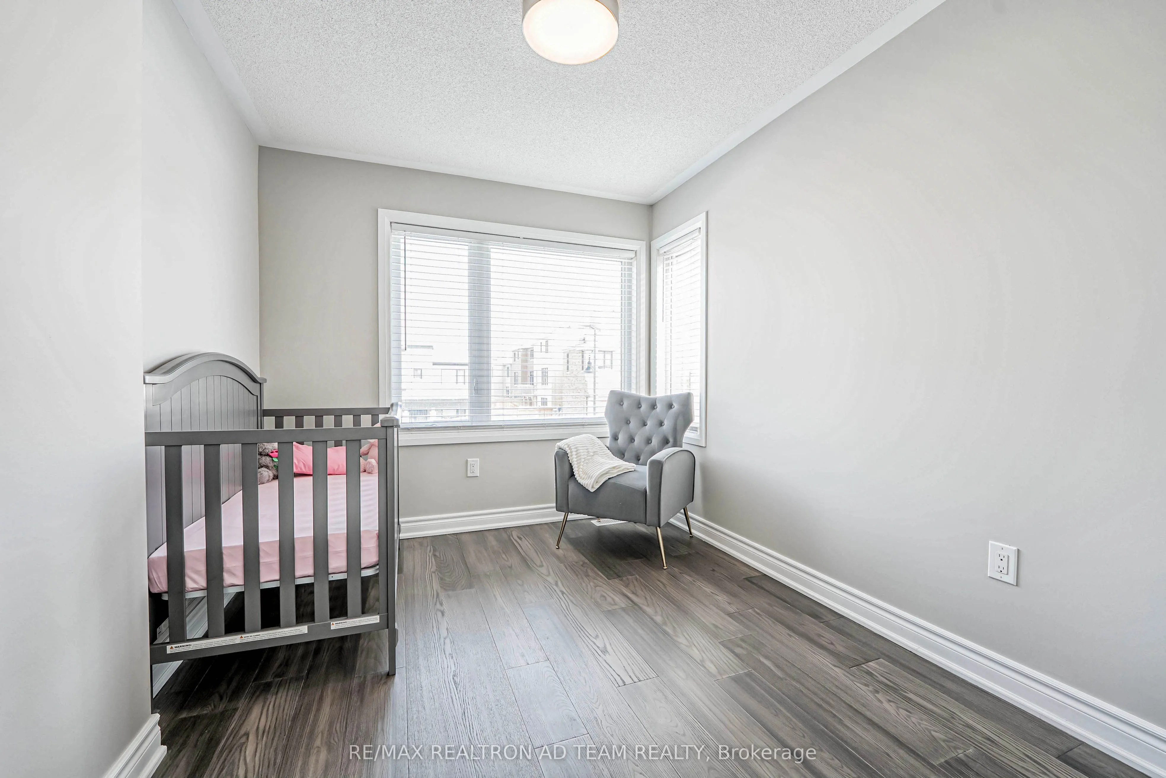 6 Larkin Lane, Clarington, ON L1C 2W3
