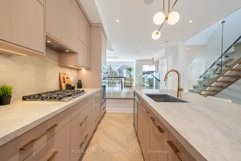 211 Woodycrest Avenue, Toronto, ON M4J 3C4