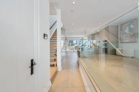 211 Woodycrest Avenue, Toronto, ON M4J 3C4