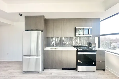 1614 Charles Street, Whitby, ON L1N 0P4