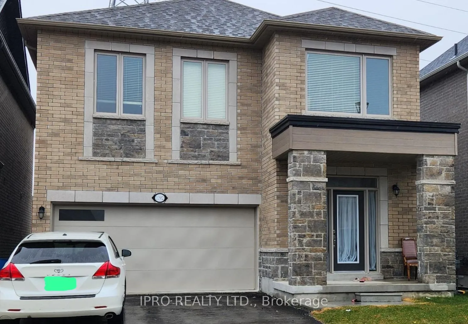 1092 Skyridge Boulevard, Pickering, ON L1X 0G7