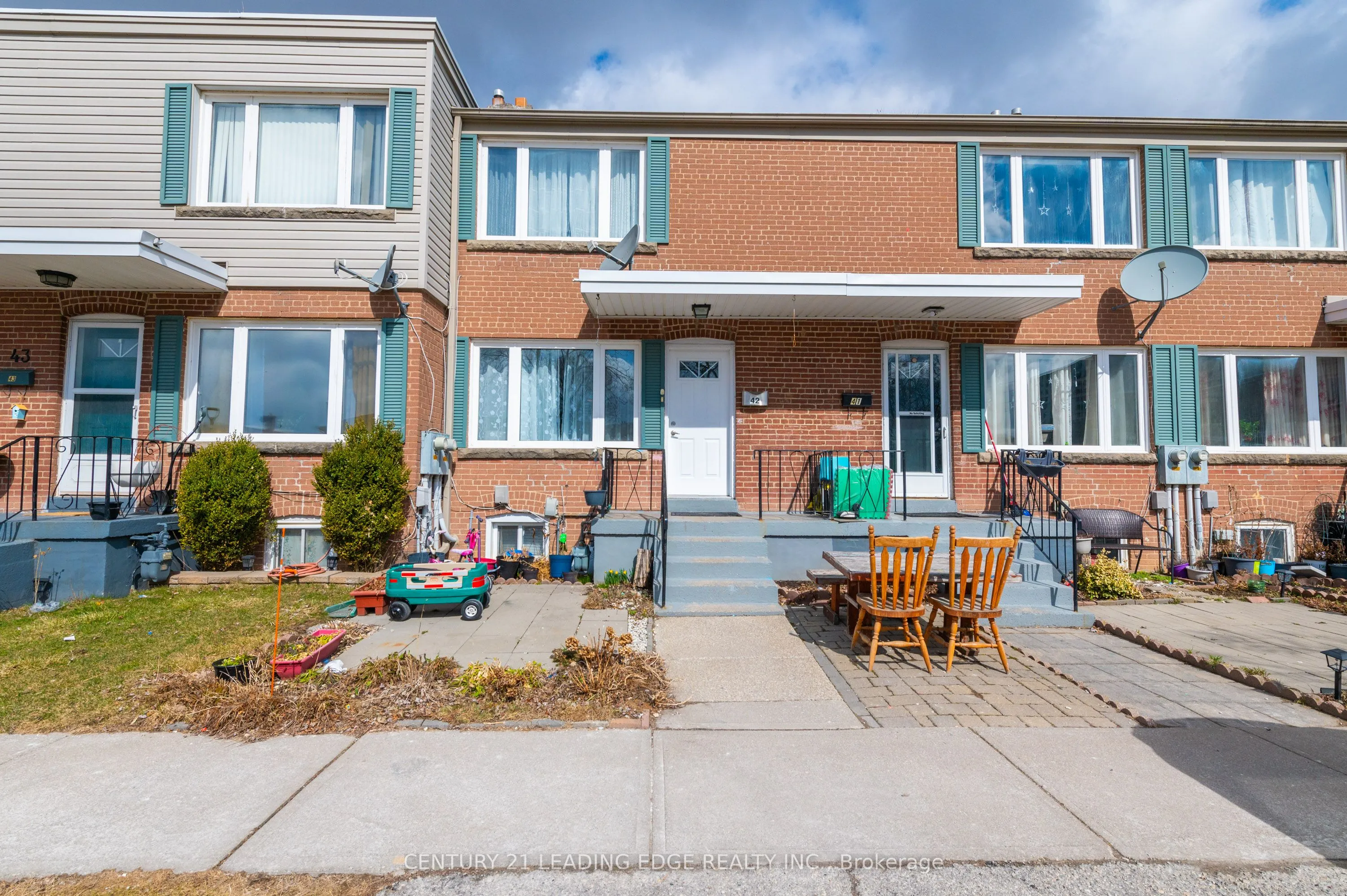 740 Kennedy Road, Toronto, ON M1K 2C5