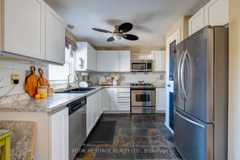 46 Wilmot Trail, Clarington, ON L1B 1B8
