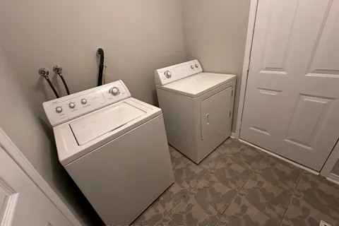 1066 Keswick Court, Oshawa, ON L1K 2V2