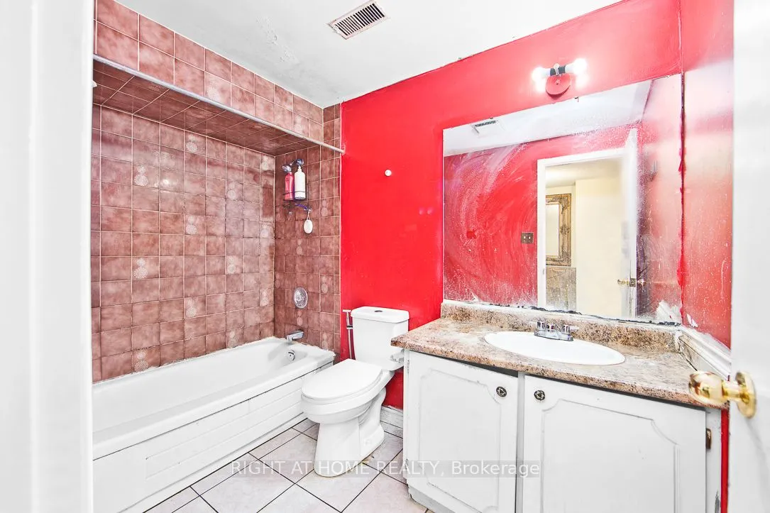 1870 Rosefield Road, Pickering, ON L1V 3H6