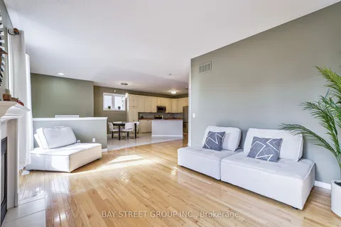 21 Loughlin Hill Crescent, Ajax, ON L1Z 1P8