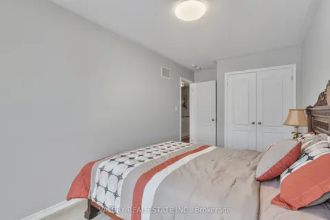 2442 Equestrian Crescent, Oshawa, ON L1L 0L7