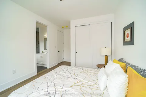 23 Blueking Crescent, Toronto, ON M1C 4N1