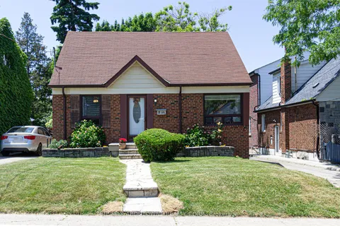 30 Wolcott Avenue, Toronto, ON M1L 4K3