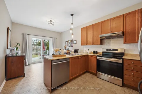 1222 Macinally Court, Oshawa, ON L1K 0B8