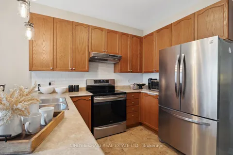 1222 Macinally Court, Oshawa, ON L1K 0B8