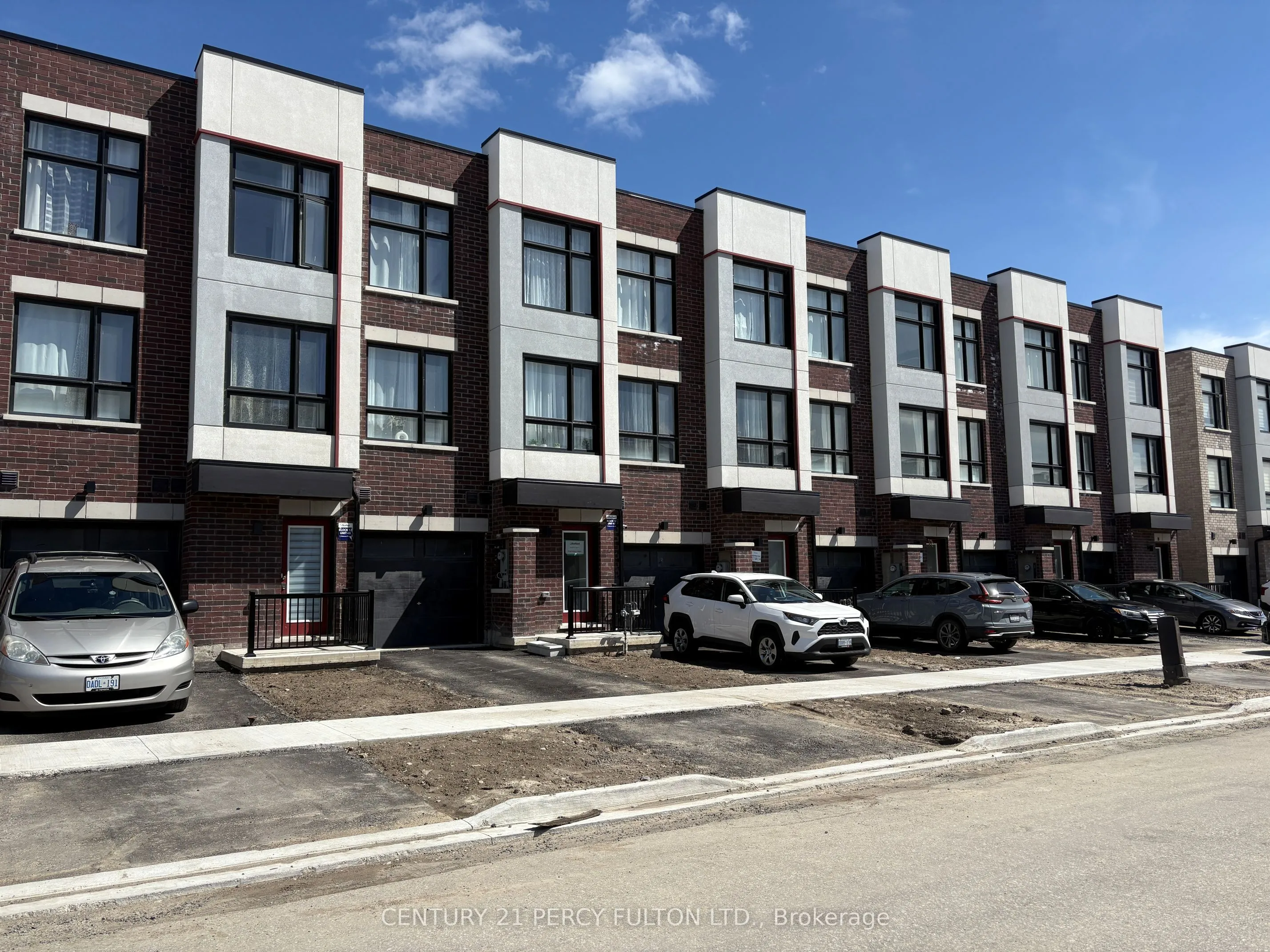 17 Bateson Street, Ajax, ON L1S 7M3