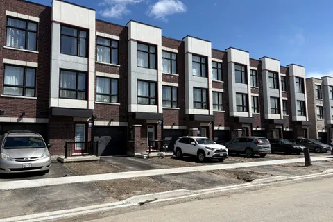 17 Bateson Street, Ajax, ON L1S 7M3