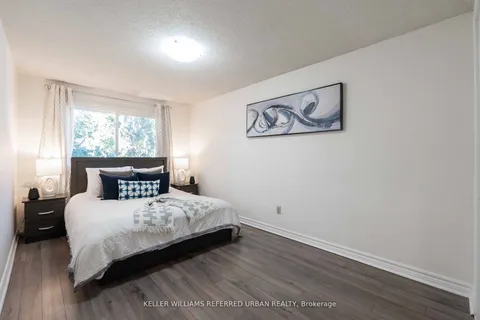 15 Purvis Crescent, Toronto, ON M1B 1H8
