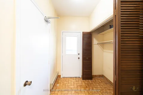 15 Purvis Crescent, Toronto, ON M1B 1H8