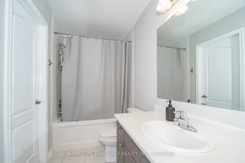 1062 Clipper Lane, Pickering, ON L1X 0E9