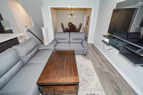 1062 Clipper Lane, Pickering, ON L1X 0E9