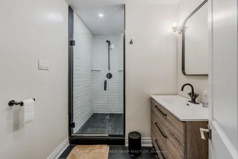 159 Bellefair Avenue, Toronto, ON M4L 3V1