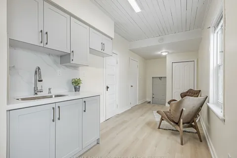 5032 Old Brock Road, Pickering, ON L1Y 1B3