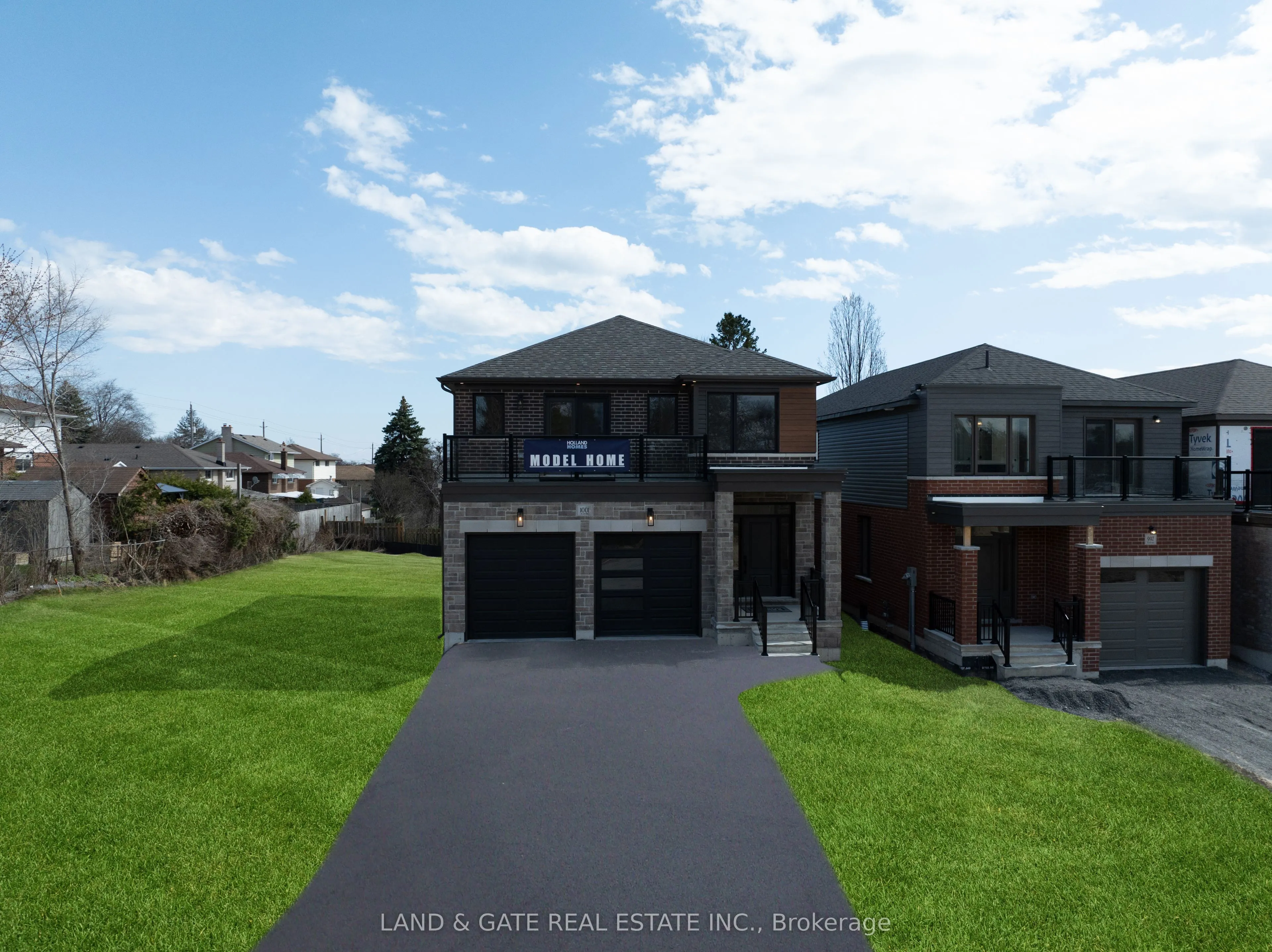 1005 Queensdale Avenue, ON L1H 1H4