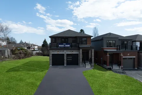 1005 Queensdale Avenue, ON L1H 1H4